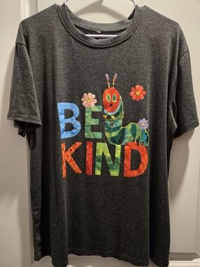 Woman's 'Be Kind' Caterpillar Graphic Tee - Charcoal